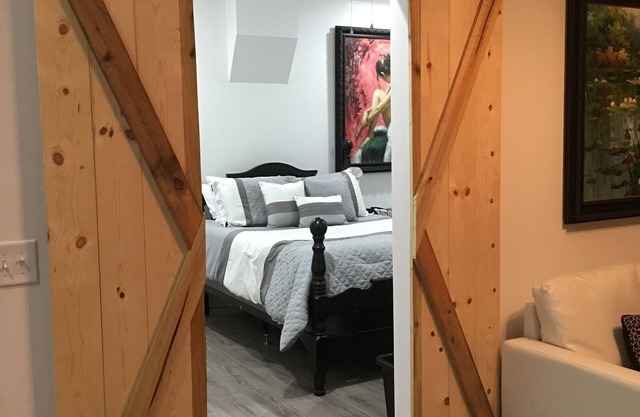 Beautifully renovated unit in the downtown Maysville’s entertainment district