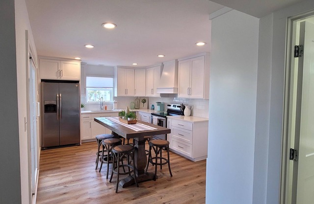 Beautuful Updated Townhouse, Sleeps 6 - A25