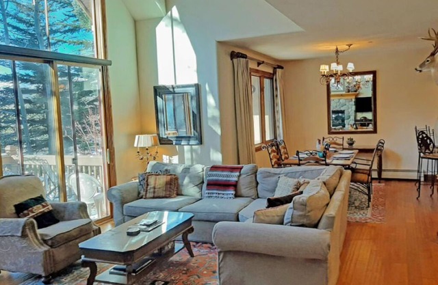 Beaver Creek-Arrowhead Steps from Skiing, Hiking, MTB, Pool/Hot Tub,Free Shuttle