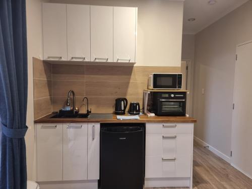 BEHOME - Modern Guest Suite