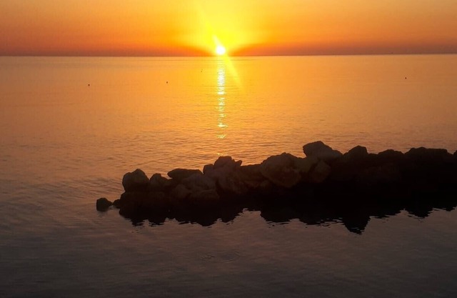 Bell's sisters holiday house