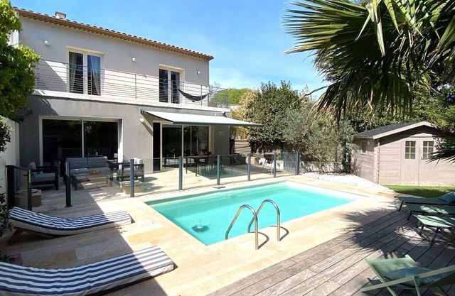 Belle Villa Contemporaine Climatisée Avec Piscine. Environnement Très Calme!