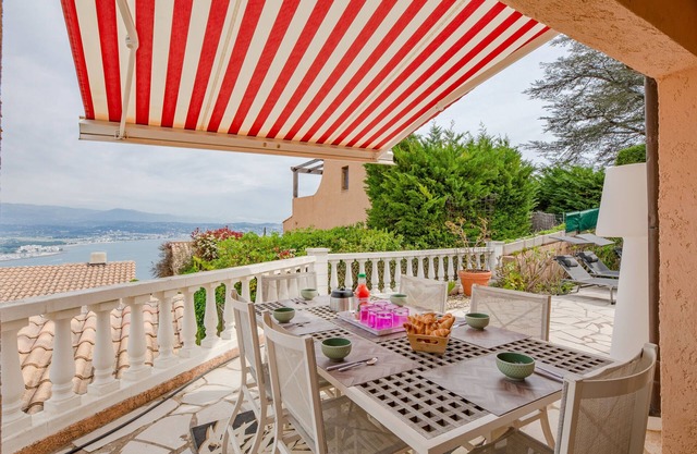 Bellevue by Interhome