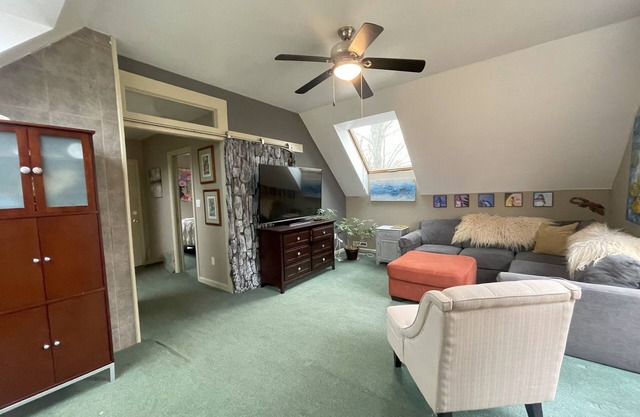 Belmont Stakes & Saratoga Track Season 2-miles to Club House entrance