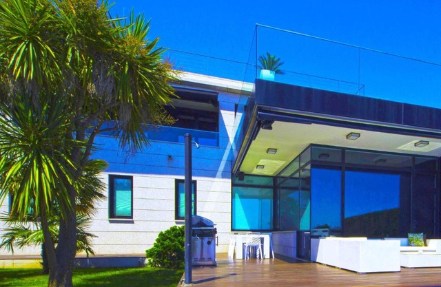 Belvilla by OYO Villa Catro Faros