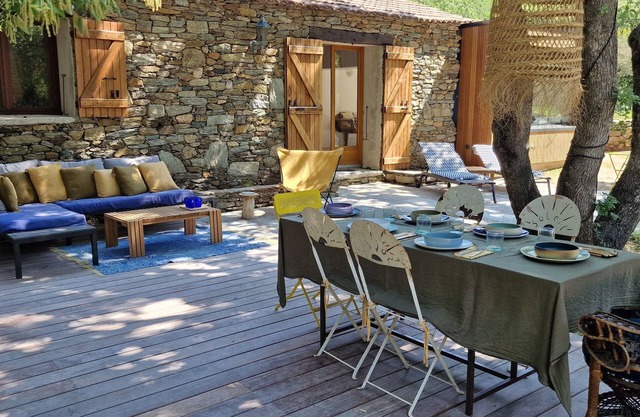 Bergerie Baracco Argia, Piscine et Maquis et Tradition Corse Pour 7 Personnes