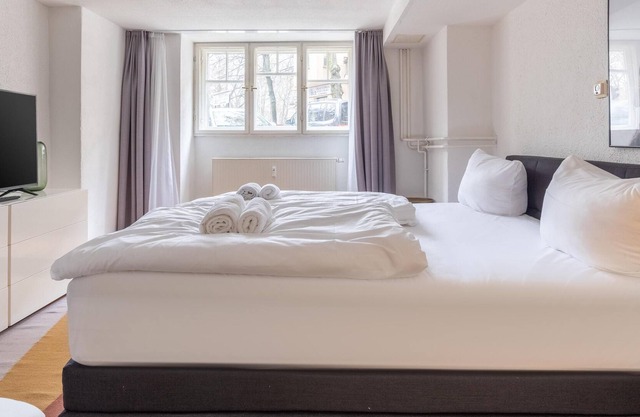 Berlin Puderstraße | 3-Bedroom Duplex Suite XXL