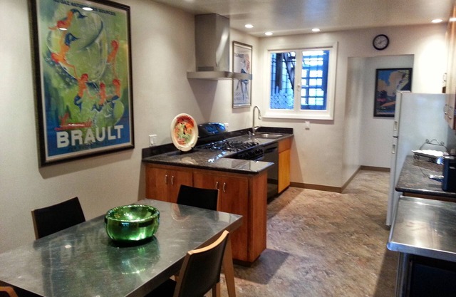 Best Castro Location 1 Bedroom w/Washer and Dryer in Unit, Gourmet Kitchen