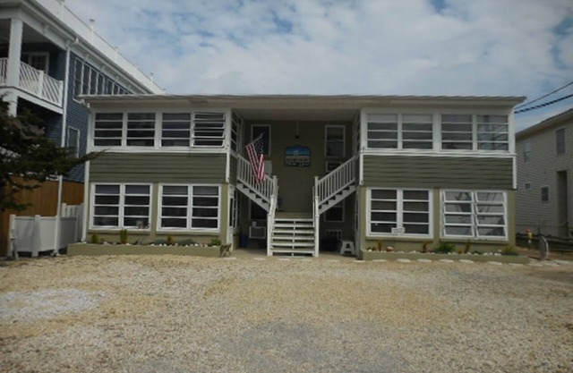 BEST KEPT SECRET IN DEWEY BEACH! OCEAN BLOCK! BOOK NOW FOR 2025-2026!