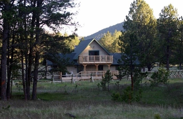 Best of Both Worlds - Wilderness ~And~ Comforts