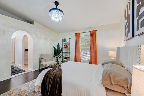 BEST on the WEST Nr I295 DWTN Pet Frdly Games YRD