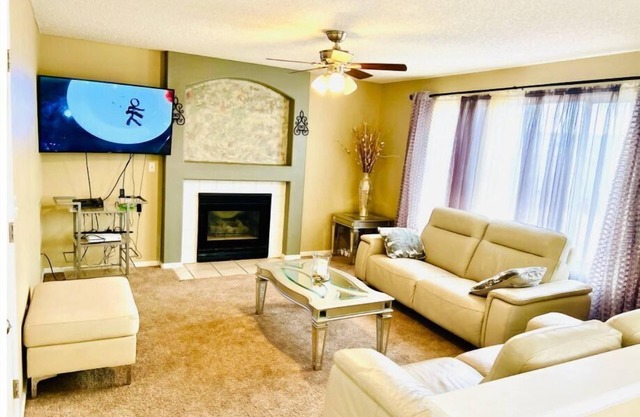 Best place to live and DIA Airport 15 minutes , Downtown Denver 25 minutes all