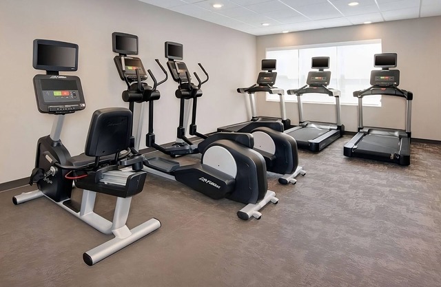 Best Place to Stay in Alpharetta! Free Grab & Go Breakfast, Pets Allowed!