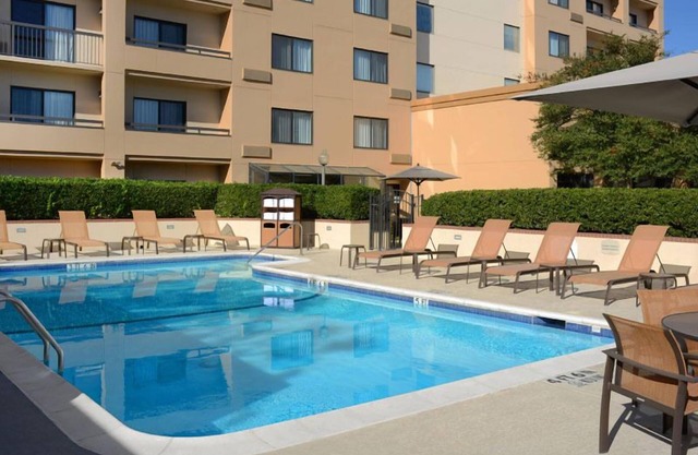 Best Value, Quality Stay! Pet-friendly & Modern Unit Near NorthPark Center Mall
