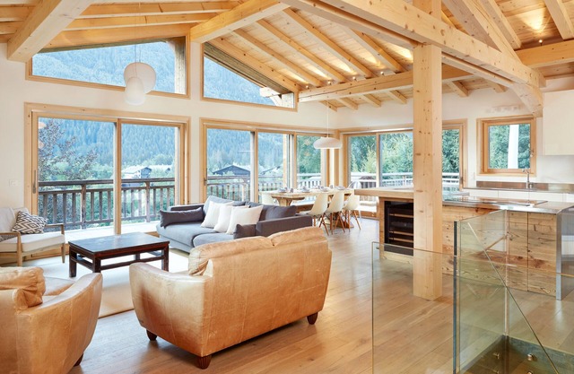 Best View of Mont Blanc in Chamonix - Scenic Sauna/Outdoor Jacuzzi - 5* Luxury