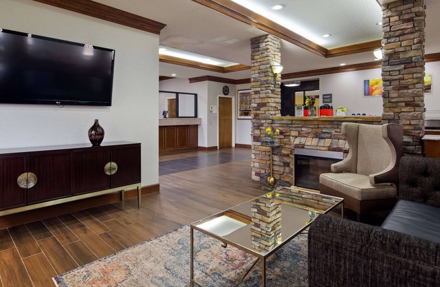 Best Western Inn & Suites