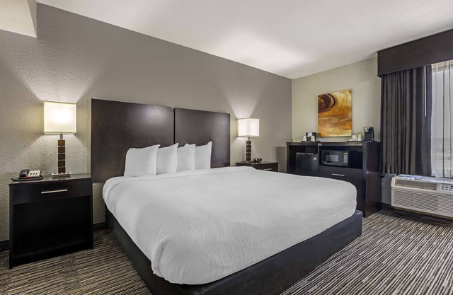 Best Western Plus Jonesboro Inn and Suites