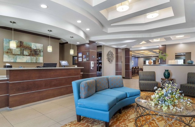 Best Western Plus Longhorn Inn & Suites