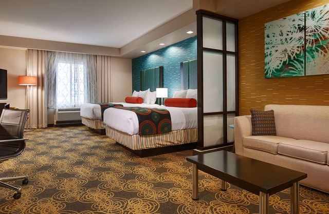 Best Western Premier Ashton Suites-Willowbrook