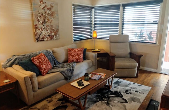 BESTLocation! 2 Blocks to Beach with Special August month Rate!