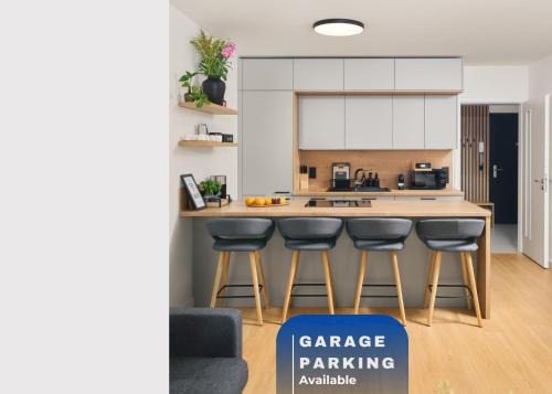Beta Home - Free Garage, Air Condition, Garden, at Metro, 2nd parking on request