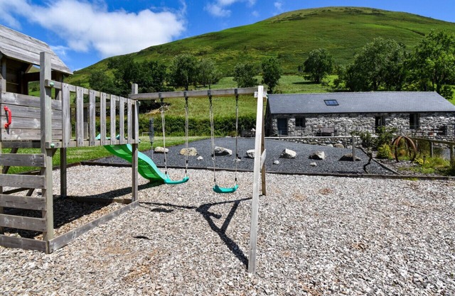 Beudy Erw'r March - Four Bedroom House, Sleeps 8