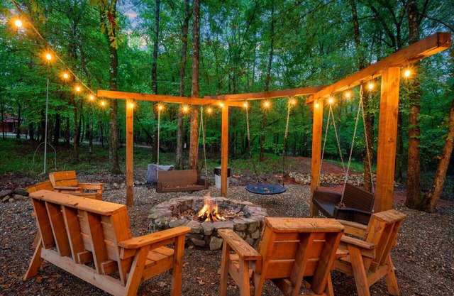 Beyond Blessed · Tranquil Cabin: Spa, Fire-Pit Swings, & Pool Table