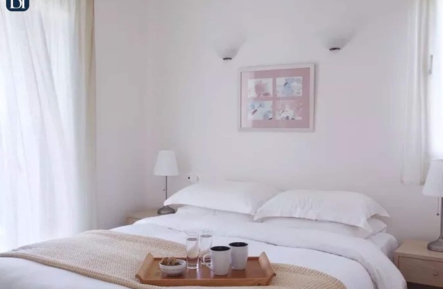 BH214 - C - Suite Naxos