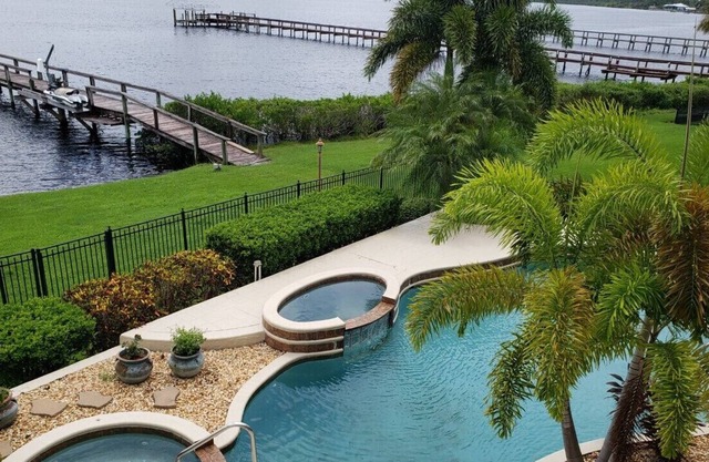 Big House on the Myakka (Sleeps 12) w/heated Pool & Spa