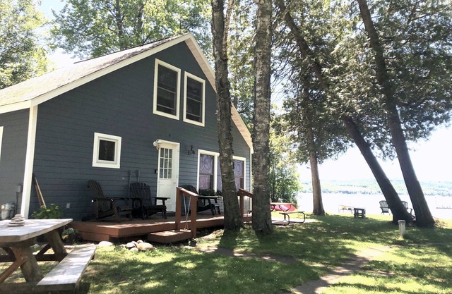Big Platte Lake Waterfront Cottage