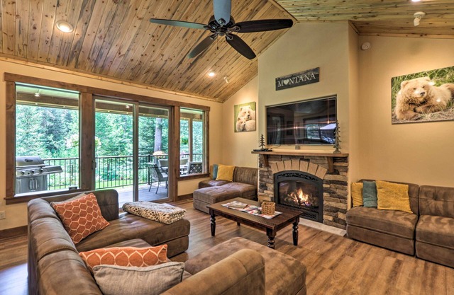 Bigfork Modern Living - Pet & Family Friendly!