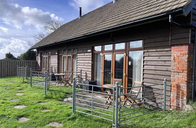 Bike Shed, 1-Bed Cottage, Sleeps 2, Pet Friendly