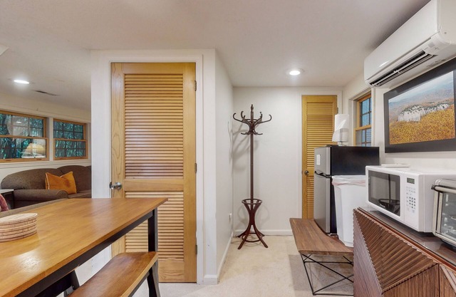 Bird House | Nature Lovers Paradise | Patio & Direct Trail Access