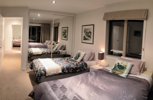Birdsong hideaway 2-bedroom suite in Auckland