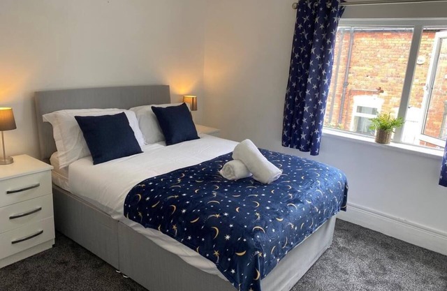 Birmingham Blissful Retreat - 4 Bedroom