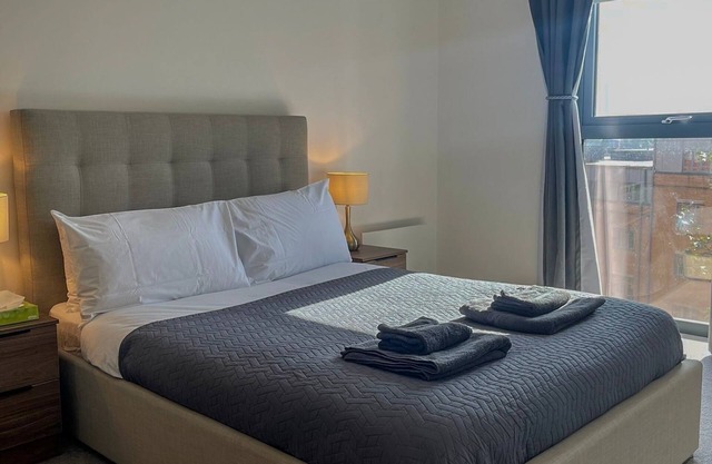 Birmingham City Centre 2-Bed Deluxe Apartment