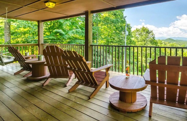Black Bear Cove Cabin