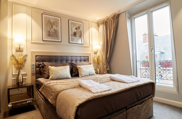 BLACK PEARL Suite Luxury Downtown 200 m from Amiens Cathedral