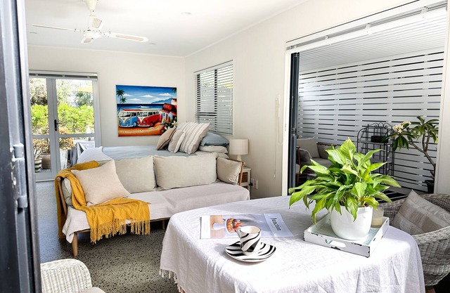 Black & White Retreatn