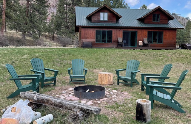 Blackfoot River Retreat, an unmatched Montana getaway.