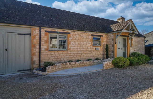 Bloom Cottage - Cotswolds escape