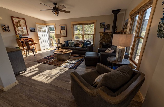 Blue Bottle Trout Camp and Cottage- Gold Medal Fly Fishing on the Arkansas!