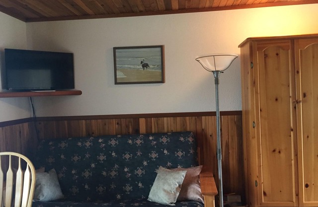 Blue Grouse Country Inn Bed & Breakfast