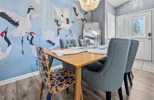 Blue Haven- 4 mins to Beach, Bikes, Fire Pit, Pets