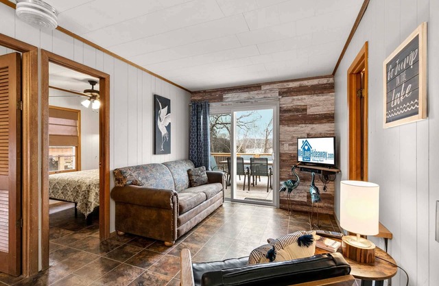 Blue Heron Cabin - Bring Your Boat, Enjoy The Swim Dock, Kayaks, Pool, and Views! | 8