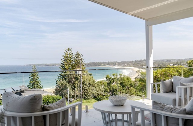 Blue Horizon in Mollymook Beach