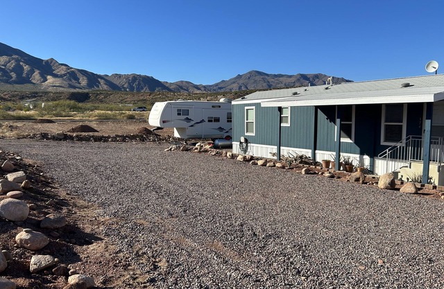 Blue Perch is comfortable and new in the heart of Tonto Basin by Lake Roosevelt.