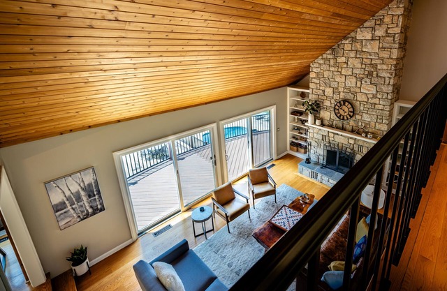 Blue Ridge MTN Top Estate Retreat w/97 Acres