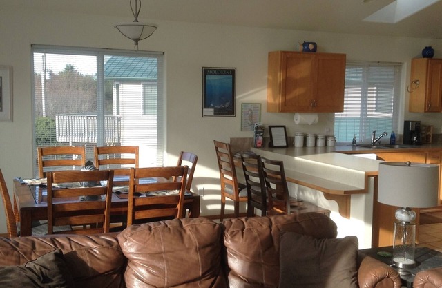Blue Sea Beach Home Hot Tub Wifi Short walk to Ocean City Beachn