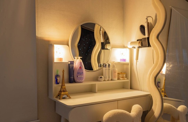 Boardgames, Cosplay, Nintendo, Beam Projector, Netflix, Ball Pool, Comic Book